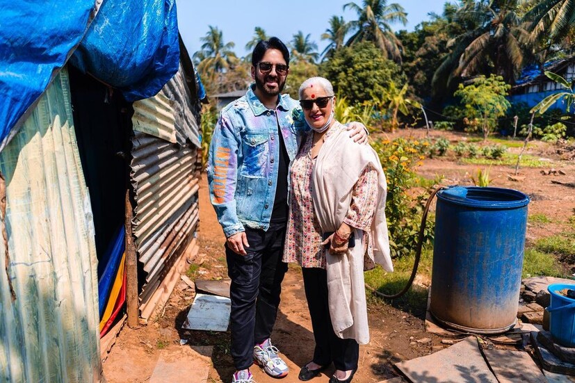 মাতৃদিবসে মা পুনম সিনহার জন্য এই ছবিটি শেয়ার করেছিলেন লাভ সিনহা। একটি বড় লেখাও শেয়ার করেছিলেন। 