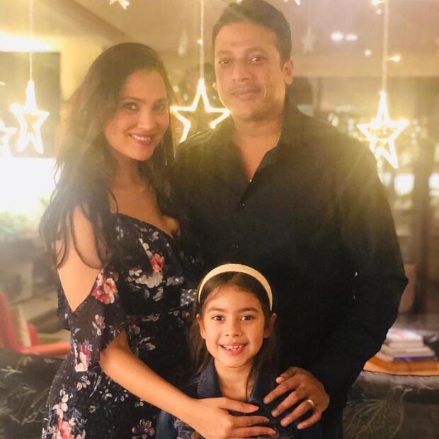 মহেশের জীবনে তাঁর স্ত্রী ও সন্তানের গুরুত্ব অনেকটাই 
