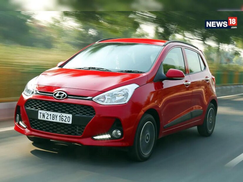 Hyundai i10 (Hyundai i10): জুন মাসে Hyundai i10 কিনবেন ভাবছেন? লাভ হবে আপনার৷ কারণ এই মাসে গাড়ি কিনলে ৪৮হাজার টাকা বাঁচাতে পারবেন। Hyundai i10 1.0 Turbo মডেলে ৪৮হাজার টাকা ছাড় দেওয়া হচ্ছে। এর মধ্যে রয়েছে ৩৫ হাজার টাকা সরাসরি নগদে ছাড়, ১০হাজার টাকা এক্সচেঞ্জ ডিসকাউন্ট এবং ৩ হাজার টাকা কর্পোরেট ডিসকাউন্ট৷ i10 1.2 পেট্রোল মডেলে ২৩ হাজার টাকা পর্যন্ত ছাড় মিলবে। i10 1.2 CNG মডেলে ১৩হাজার টাকা ছাড় দেওয়া হচ্ছে।
