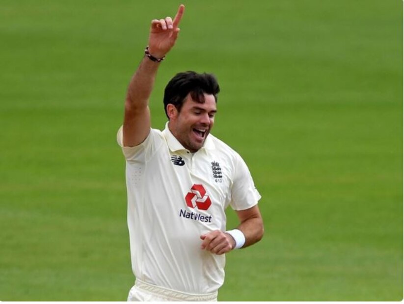 জেমস অ্যান্ডারসন শ্রীলঙ্কার মুথাইয়া মুরালিধরন এবং শেন ওয়ার্নের পর টেস্ট ক্রিকেটে ৬৫০ বা তার বেশি উইকেট নেওয়া বিশ্বের তৃতীয় বোলার হয়েছেন।