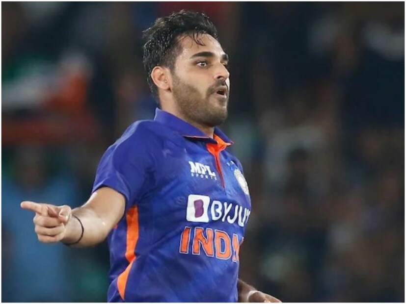 বোলিংয়ের কথা বললে, ভুবনেশ্বর কুমার দুর্দান্ত ফর্মে রয়েছেন। এখনও পর্যন্ত ১৪ গড়ে ৬ উইকেট নিয়েছেন তিনি। একই সঙ্গে হারশাল প্যাটেল নিয়েছেন ৭টি এবং আভেশ খান নিয়েছেন ৪টি উইকেট। তিন বোলারই এক ম্যাচে ৪টি করে উইকেট নিয়েছেন। লেগ স্পিনার যুজবেন্দ্র চাহাল নিয়েছেন ৬ উইকেট।