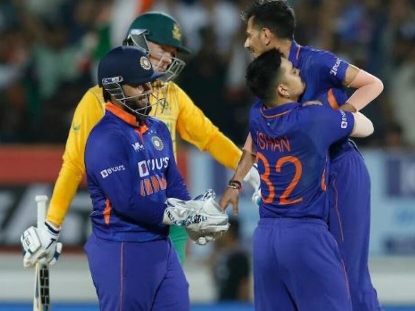 ২টি হাফ সেঞ্চুরির সাহায্যে দলের হয়ে সর্বোচ্চ ১৯১ রান করেছেন ইশান কিষান। তাঁর গড় ৪৮ এবং স্ট্রাইক রেট ১৪৭। হার্দিক পান্ডিয়াও ৫৯ গড়ে ১১৭ রান করেছেন। খেলেছেন ৪৬ রানের বড় ইনিংস। স্ট্রাইক রেট ১৫৪। অন্য কোনো ব্যাটসম্যান ১০০ রানও করতে পারেননি।