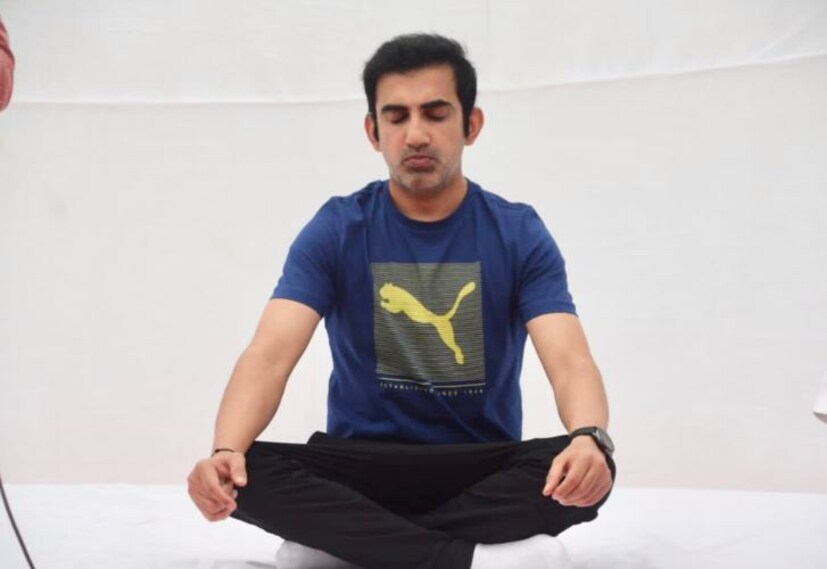 গৌতম গম্ভীর (Gautam Gambhir) যোগাসন করার একটি ছবি শেয়ার করেছেন।