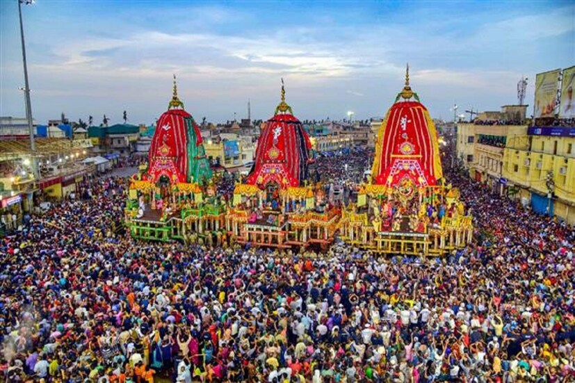 শ্রীজগন্নাথদেবের রথযাত্রায় বোন সুভদ্রা ও ভাই বলভদ্রের সঙ্গে এক সুন্দর আবহে মাসির বাড়ি শ্রীগুন্ডিচা মন্দিরে যাবেন ৷ সংগৃহীত ছবি ৷