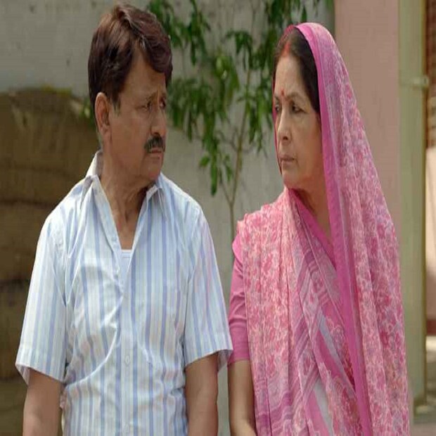 প্রধান শিল্পী প্রধানজি রঘুবীর যাদব, উপপ্রধান ফয়সাল মালিক এবং সচিব জির সহকারী চন্দন রায় অর্থাৎ গ্রাম্য সহকারী বিকাশ। শ্যুটিংয়ের সময় গ্রামের মানুষদের ব্যবহার করা হয়েছে। কর্মসংস্থানের ব্যবস্থাও করা হয়েছিল। 