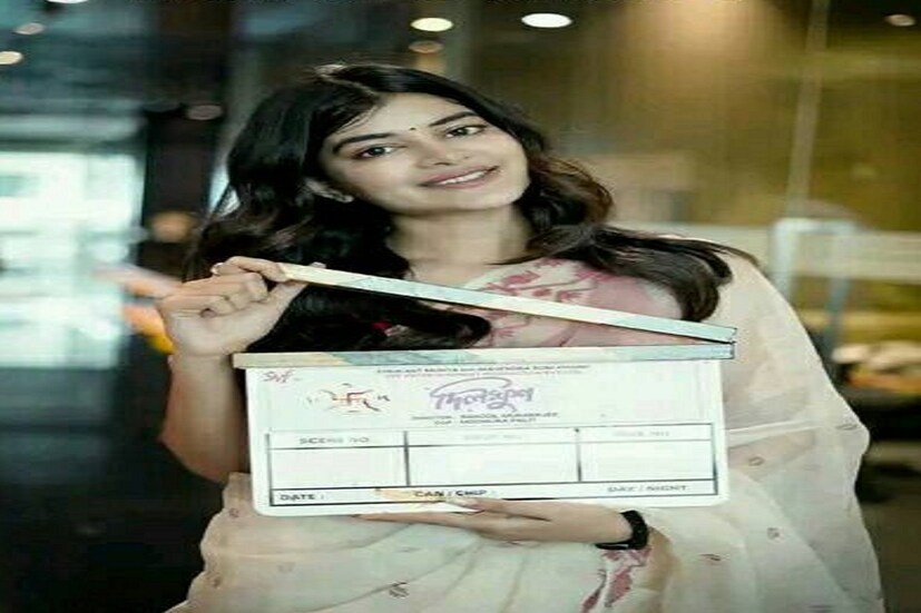  এ বছরেই মুক্তি পেয়েছে রাহুল মুখোপাধ্যায়ের ছবি 'কিশমিশ'। বক্স অফিসেও ভাল ফল করেছে এই ছবি। এবার পরিচালক হাত দিলেন নতুন ছবির কাজে। নাম 'দিলখুশ'। photo source Facebook 