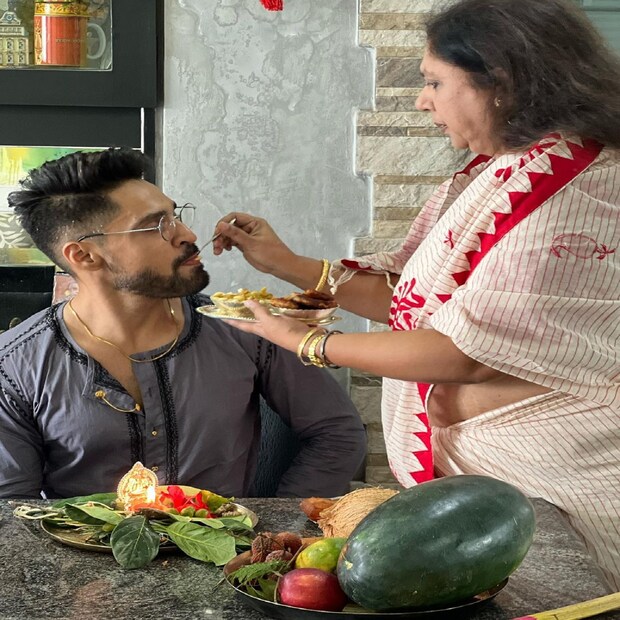 দীর্ঘদিনের প্রেমিকাকে বিয়ে করেন গৌরব৷ গৌরব-দেবলীনা দু’জনেই ফিটনেস নিয়ে ভীষণ সচেতন৷