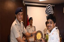 মাধ্যমিকে কৃতি ছাত্র-ছাত্রীদের সম্বর্ধনা দিল বাঁকুড়া জেলা পুলিশ মাধ্যমিকে কৃতি ছাত্র-ছাত্রীদের সম্বর্ধনা দিল বাঁকুড়া জেলা পুলিশ