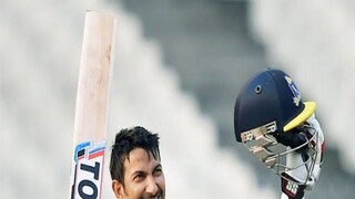 অনুষ্টুপ, মনজের ব্যাটে দ্বিতীয় দিনেও বাংলার দাপট