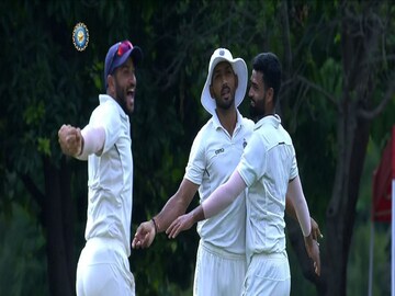 মধ্যপ্রদেশের হয়ে দুরন্ত বল করলেন কার্তিকেয়