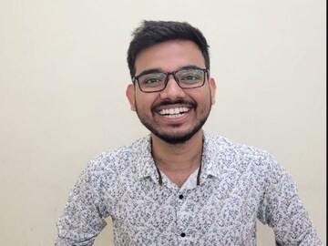 ফেসবুকের প্রস্তাবই বাছলেন বিশাখ৷ 