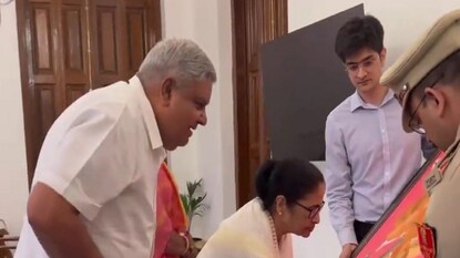 CM Mamata Banerjee Meets Jagdeep Dhankhar CM Mamata Banerjee Meets Jagdeep Dhankhar