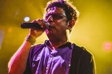 'হু ইজ কেকে' বিতর্কের পরে প্রথম স্টেজ-শো! পুলিশি ঘেরাটোপে গান গাইলেন রূপঙ্কর
