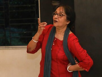করোনা কাল পেরিয়ে ফের মঞ্চে ফিরছেন মমতা শঙ্কর! 