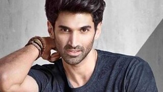 ফের আতঙ্ক বলিউডে? কার্তিকের পরেই এবার করোনা আক্রান্ত আদিত্য রায় কাপুর