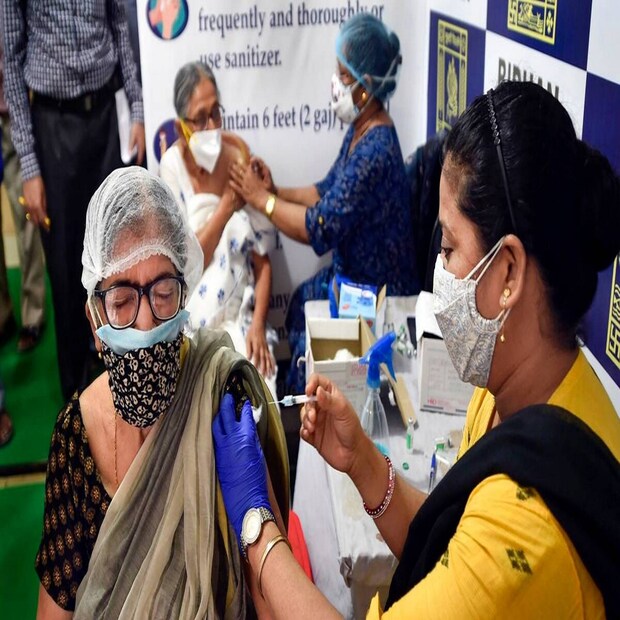 সোমবার রাজ্যে সুস্থ হয়ে বাড়ি ফিরেছেন ৯৬৭ জন৷ সুস্থতার হার ৯৭.৭৯ শতাংশ৷ পজিটিভিটি রেট শতাংশ ২১.২৯ শতাংশ৷