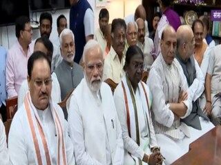 মনোনয়ন জমা দিচ্ছেন দ্রৌপদী মুর্মু, রয়েছেন নরেন্দ্র মোদি, অমিত শাহ, জে পি নাড্ডারা৷ Photo- DD News