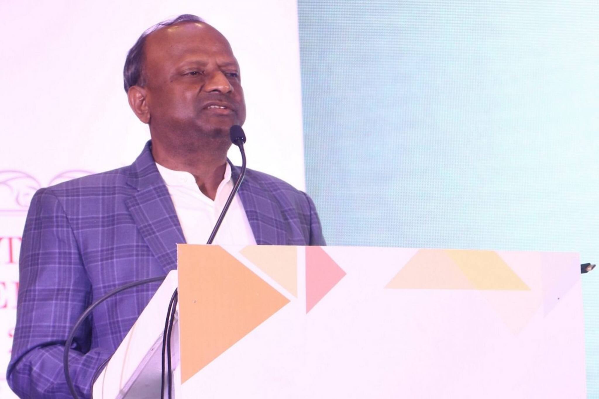 সাশ্রয়ী মূল্যে আবাসন প্রকল্পে ঋণ দেবে VFS Capital; NBFC-কে এগিয়ে রাখছেন রজনীশ