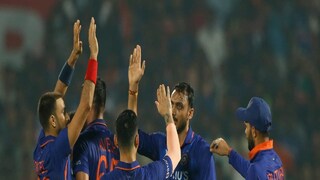 রাজকোটে বাভুমাদের বিরুদ্ধে কঠিন লড়াই ভারতের