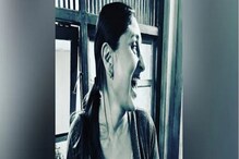 গম্ভীর দৃশ্যের শ্যুটিংয়ে হাসি থামছে না করিনা কাপুরের, কারণ শুনলে চমকে যাবেন! গম্ভীর দৃশ্যের শ্যুটিংয়ে হাসি থামছে না করিনা কাপুরের, কারণ শুনলে চমকে যাবেন!