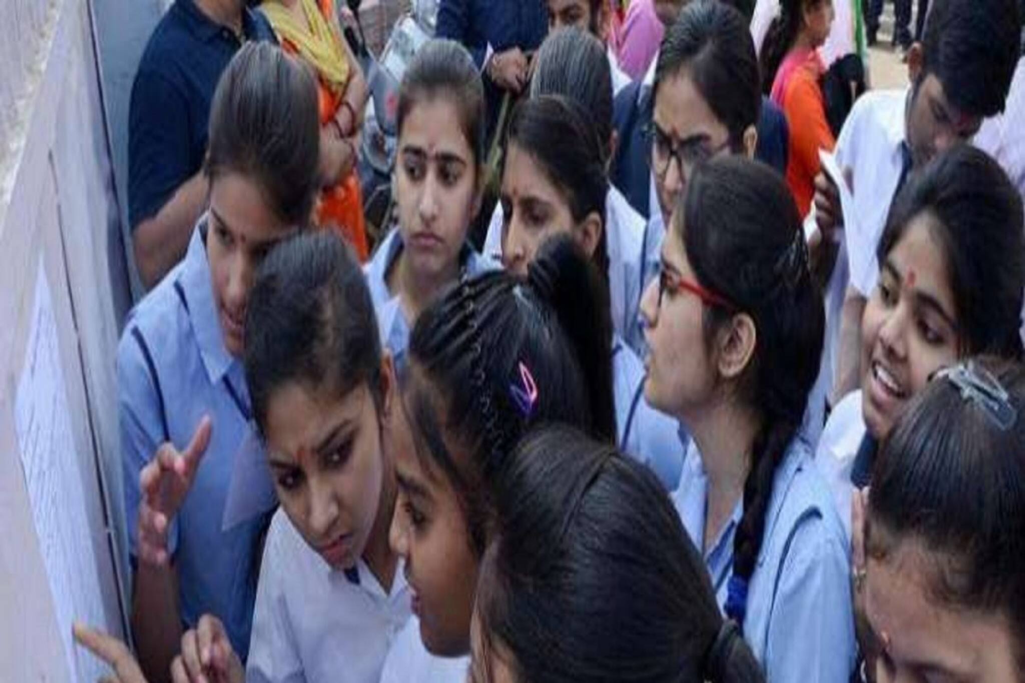 সবার সেরা কোন জেলা? মাধ্য়মিকের সাফল্যে বাকিদের ছাপিয়ে গেল পূর্ব মেদিনীপুর