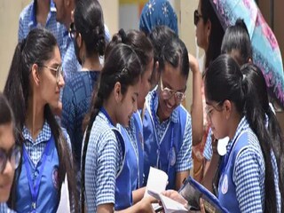 মেধাতালিকায় জেলার জয়জয়কার