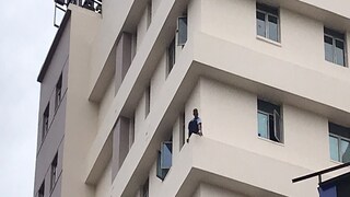 তখনও চলছে রোগীকে উদ্ধারের চেষ্টা৷