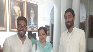 বিধানসভায় রাজ চক্রবর্তী ও নওসাদ সিদ্দিকির সঙ্গে জুন মালিয়া৷ বিধানসভায় রাজ চক্রবর্তী ও নওসাদ সিদ্দিকির সঙ্গে জুন মালিয়া৷