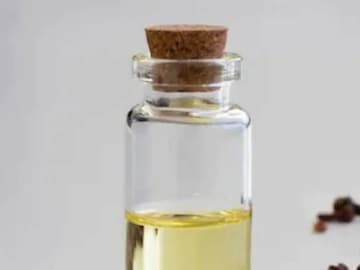 Clove Oil in SkinCare