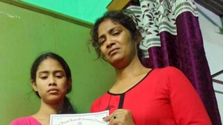 মাধ্যমিক পরীক্ষার ফলাফল বার হতেই সকাল থেকে নিজের ঘরেই কেঁদে চলেছে অস্মিতা মাধ্যমিক পরীক্ষার ফলাফল বার হতেই সকাল থেকে নিজের ঘরেই কেঁদে চলেছে অস্মিতা