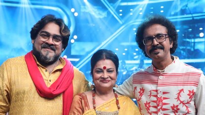 এই মঞ্চ উপহার দিয়েছে এক গুচ্ছ নতুন গায়ক এই মঞ্চ উপহার দিয়েছে এক গুচ্ছ নতুন গায়ক