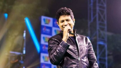 কেকে-এর গান শোনার জন্য উপচে পড়েছিল জনজোয়ার কেকে-এর গান শোনার জন্য উপচে পড়েছিল জনজোয়ার