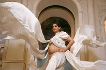 মুক্তোর কেশসজ্জায় সাদা পোশাকের উড়ান, দেখুন আসন্নপ্রসবা সোনমের সাজ মুক্তোর কেশসজ্জায় সাদা পোশাকের উড়ান, দেখুন আসন্নপ্রসবা সোনমের সাজ