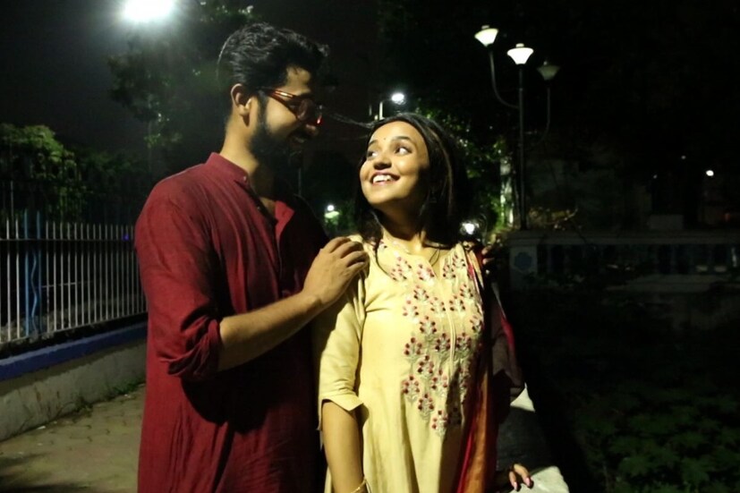 মৃত্যুশয্যায় ছিল ঊর্মি। শরীরে পাওয়া গিয়েছিল বিষ। তার পর পরিবারের সকলের স্নেহে এবং সাত্যকির প্রেমে চোখ খুলে উঠে বসেছে 'আমাদের এই পথ যদি না শেষ হয়'-এর নায়িকা। তারই উদযাপনে সাত্যকি-ঊর্মি বেরিয়ে পড়ল রাতের কলকাতা দেখতে।