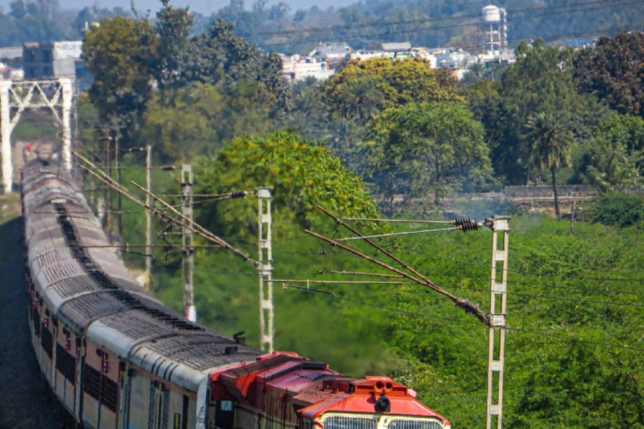 পুজোর ছুটিতে পাহাড় বেড়াতে যাবেন! জানেন ট্রেনের টিকিটের কী অবস্থা? 