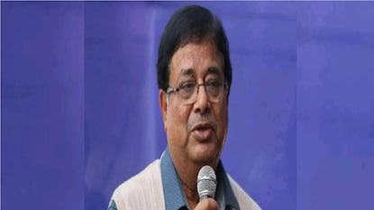 উদয়ন গুহ। ফাইল ছবি। উদয়ন গুহ। ফাইল ছবি।