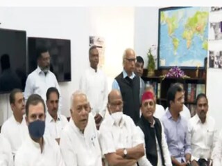 যশবন্তের মনোনয়নে রাহুল গান্ধি সহ বিরোধী নেতারা৷ 