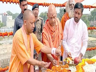Yogi in Ram Mandir Sanctum Sanctorum 