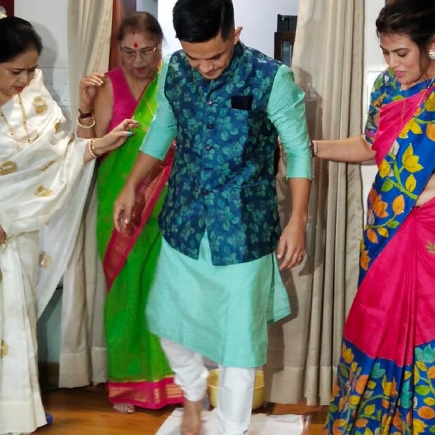একেবারে রীতি মেনেই পালন করা হল জামাইষষ্ঠী।