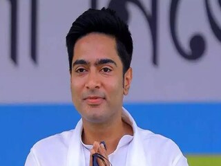 অভিষেককে তসব করল ইডি৷ 