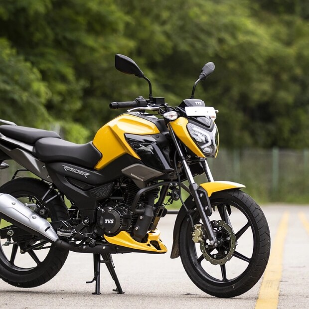 ভারতে ব্যাপক জনপ্রিয় Bajaj Auto ও TVS Motos -এর মোটরসাইকেল। আর সেটা দুটি কোম্পানির সেলস ফিগার দেখলেই বোঝা যায়। তবে জানেন কি, আফ্রিকার বিভিন্ন দেশেও ভারতের এই দুই সংস্থার বাইক দারুন জনপ্রিয়!