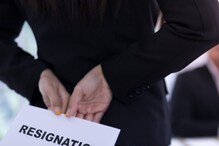 Resignation দিয়েছেন, নোটিশ পিরিয়ড সার্ভ করা কি বাধ্যতামূক? না করলে কী হয়, জানুন Resignation দিয়েছেন, নোটিশ পিরিয়ড সার্ভ করা কি বাধ্যতামূক? না করলে কী হয়, জানুন