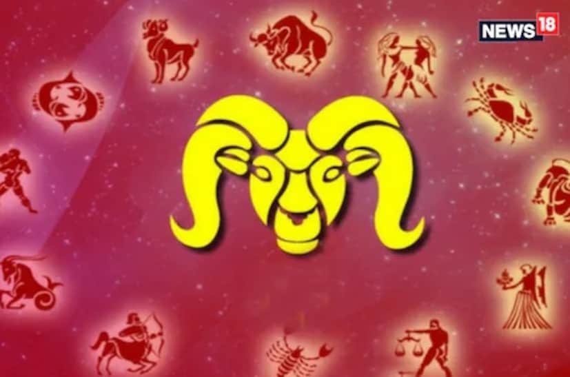 মকর (Capricorn): মকর রাশির জাতক-জাতিকাদের জন্য এই বুধের গোচর অত্যন্ত শুভ সময় নিয়ে আসতে চলেছে। মকর রাশির মানুষরা এই সময়ে আর্থিক লাভের দিক থেকে শুভ ফল পেতে চলেছেন। স্থাবর-অস্থাবর সম্পত্তির ক্ষেত্রে বিশেষ লাভজনক অবস্থান পাওয়ার সম্ভাবনা রয়েছে। উর্ধ্বতন কর্মকর্তারা কর্মক্ষেত্রে এঁদের কাজ দেখে খুশি হবেন, এঁদের কাজের প্রশংসা করবেন। এই সময় জাতক-জাতিকাদের চাকরিতে পদোন্নতি হতে পারে। যে কোনও ক্ষেত্রেই ভাগ্য সুপ্রসন্ন থাকবে। Representative Image