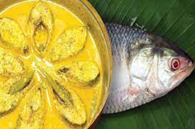 আড়তে যে পরিমাণ মাছ ঢুকেছে তার একটা বড় অংশ এককেজির কম ওজনের। ৫০০ থেকে ৬০০ গ্রাম ওজনের ইলিশের নিলাম হয়েছে ৬০০ টাকা কেজি দরে। ৭০০ থেকে ৮০০ গ্রামের মাছ নিলাম হয়েছে কেজি প্রতি ৭০০ টাকায়।