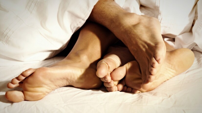 জাপানে যৌনতা নিয়ে প্রায় নানা রকম গবেষণা করা হয়। আর সেই গবেষণাতেই উঠে এসেছে যৌন মিলনের নানা কৌশলের কথা। যা জানলে আপনিও উত্তেজিত হবেন! photo source collected