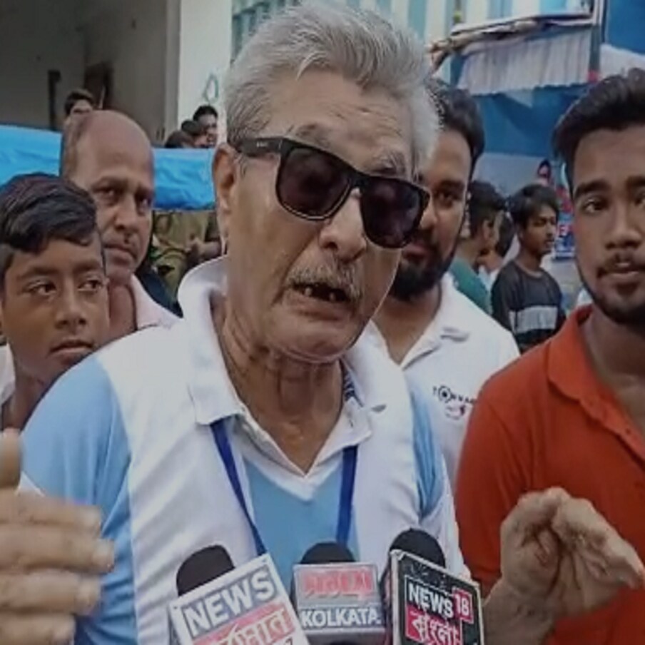 ১১ বছর বয়সে মেসির শরীরে গ্রোথ হরমোন জনিত জটিলতা দেখা দেয়। কিন্তু তার বাবা মায়ের সেটার চিকিৎসা করার মত সামর্থ্য ছিল না। এই চিকিৎসার খরচ ছিল প্রতিমাসে প্রায় ৯০০ ডলার। মেসি এবং আর্জেন্টিনার বিখ্যাত চে গুয়েভারার জন্মস্থান একই। তাঁরা দুজনেই আর্জেন্টিনার রোজারিওতে জন্মগ্রহণ করেছিলেন।