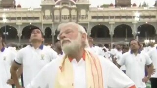 যোগাসনের আলো ছড়াক গ্যাজেটেও, আন্তর্জাতিক যোগাসন দিবসে সঙ্গে থাক এই কয়েক শুভেচ্ছাবার্তা যোগাসনের আলো ছড়াক গ্যাজেটেও, আন্তর্জাতিক যোগাসন দিবসে সঙ্গে থাক এই কয়েক শুভেচ্ছাবার্তা