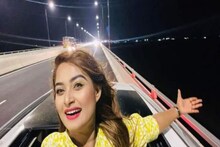 পদ্মা সেতুতে অভিনেত্রী শিরিন! কেক কেটে করলেন উদযাপন! সোশ্যাল মিডিয়ায় তুমুল ট্রোল