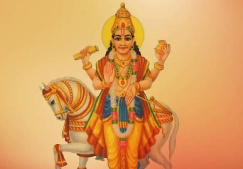শুক্রের এমন অবস্থান আমাদের রাশিচক্রের বেশি কিছু রাশির জাতক-জাতিকাদের জন্য লাভজনক পরিস্থিতি তৈরি করবে। আর্থিক দিক সমৃদ্ধি বাড়বে এবং পারিবারিক জীবনে তারা সুখী হবে। তিরুপতির জ্যোতিষী ড. কৃষ্ণ কুমার ভার্গব শুক্রের গোচরে রাশির অবস্থান ও পরিস্থিতির পরিবর্তন বিষয়ে নানা মতামত দিয়েছেন। জেনে নেওয়া যাক কোন ৬টি রাশি শুক্রের প্রভাবে ধনবান ও সমৃদ্ধশালী হতে চলেছে।