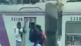 ভাইরাল ভিডিও থেকে পাওয়া ছবি